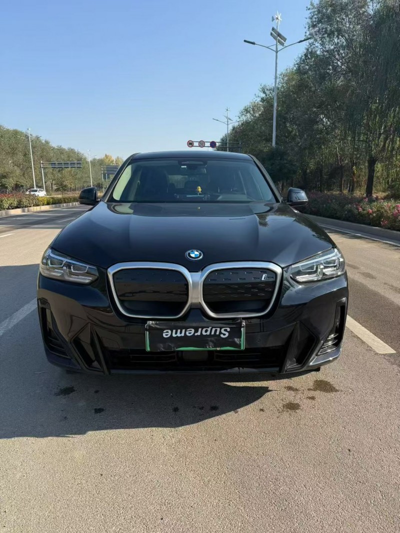 东营23年宝马IX31