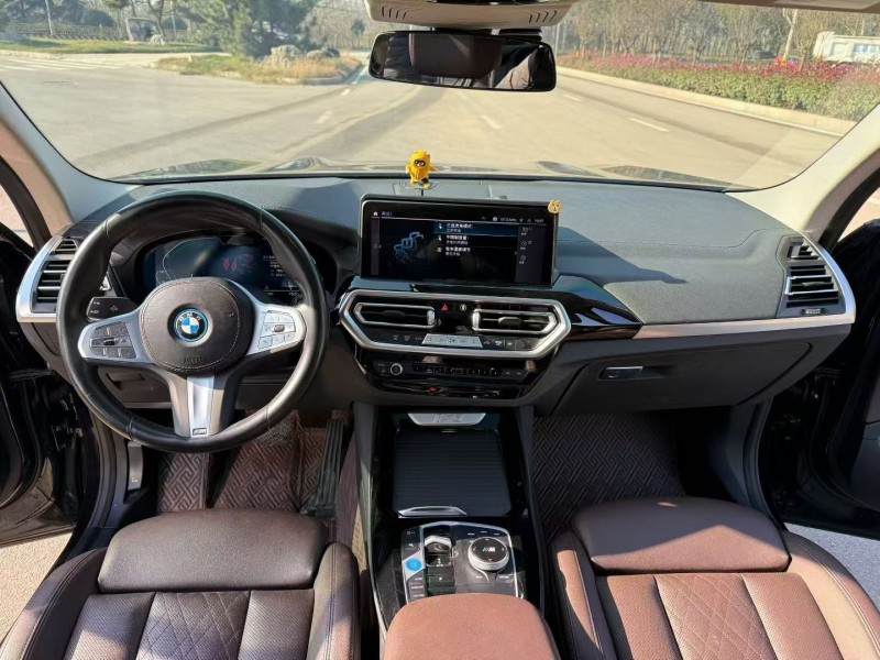 东营23年宝马IX34