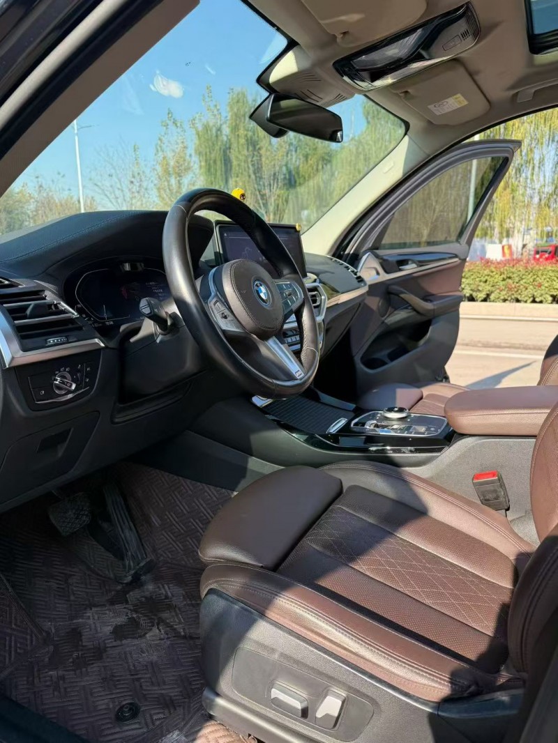 东营23年宝马IX36