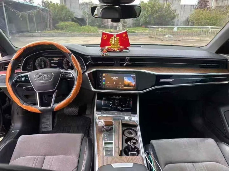 济宁19年奥迪A6L2