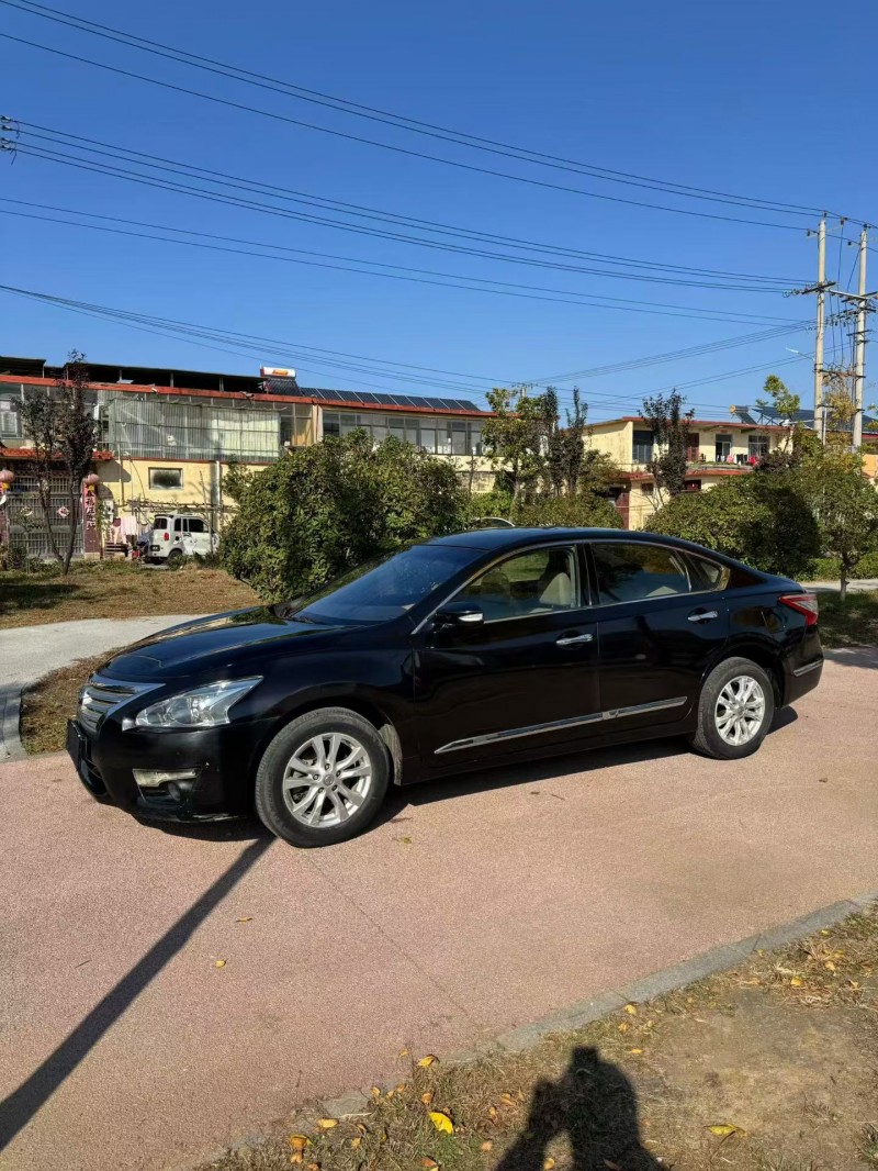 烟台13年日产天籁3