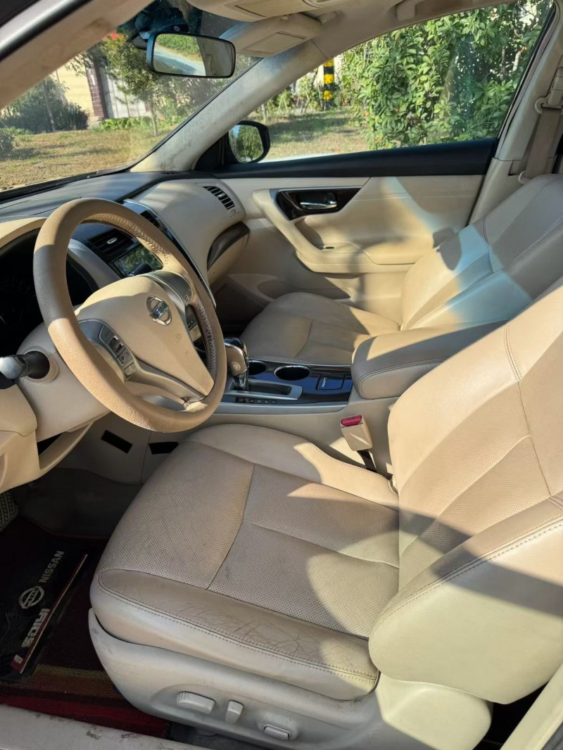 烟台13年日产天籁5