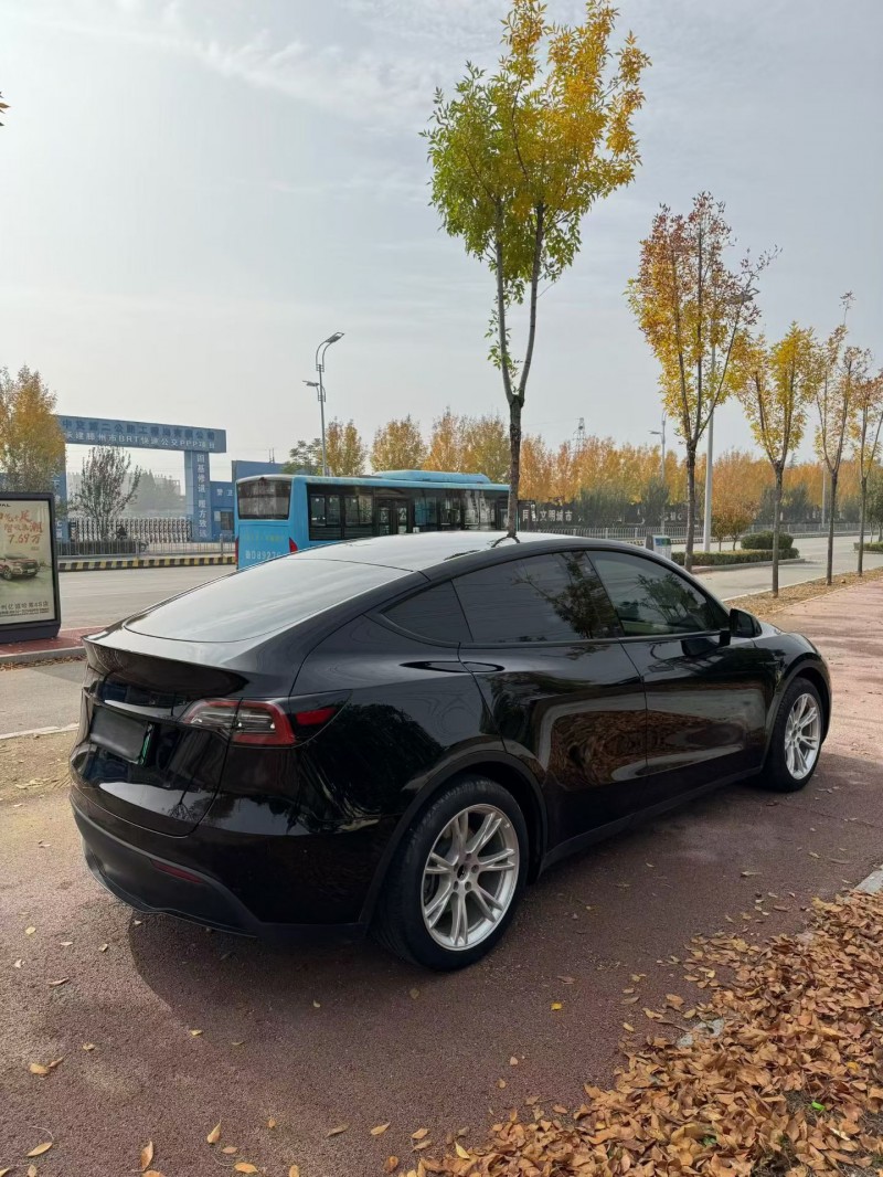 淄博22年特斯拉MODEL Y8