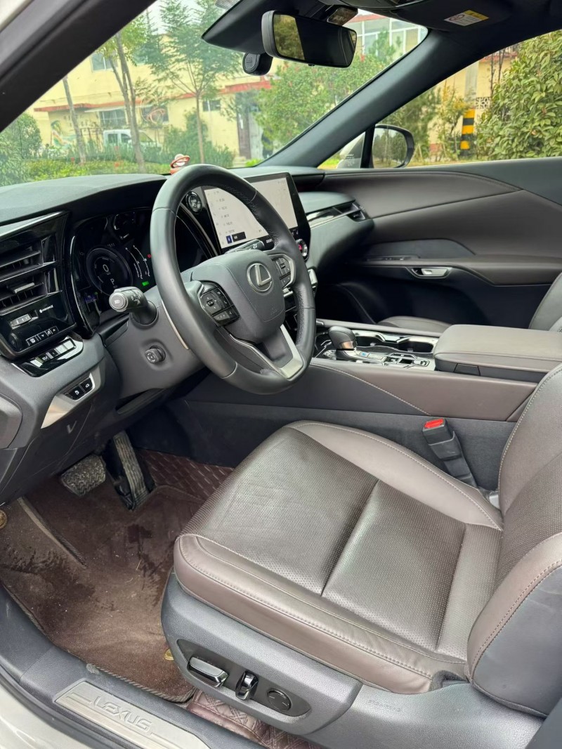 东营24年雷克萨斯RX6
