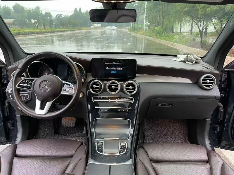 潍坊19年奔驰GLC4