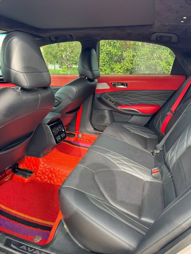 枣庄19年丰田亚洲龙6