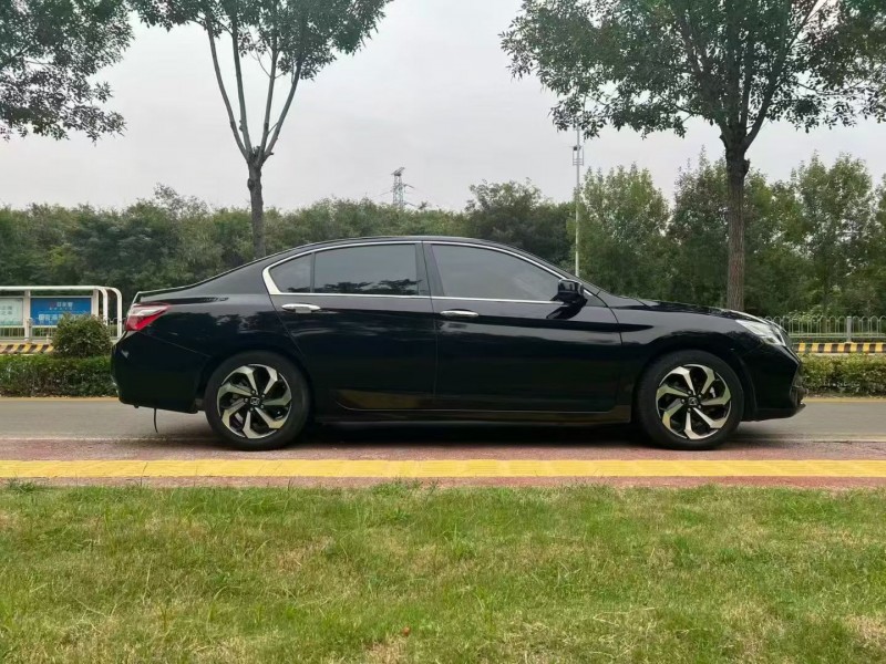 淄博18年本田雅阁8