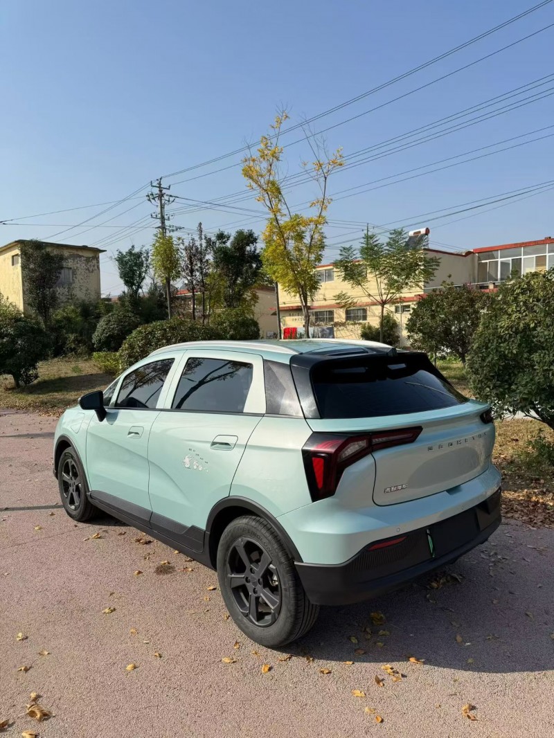 东营23年吉利几何7