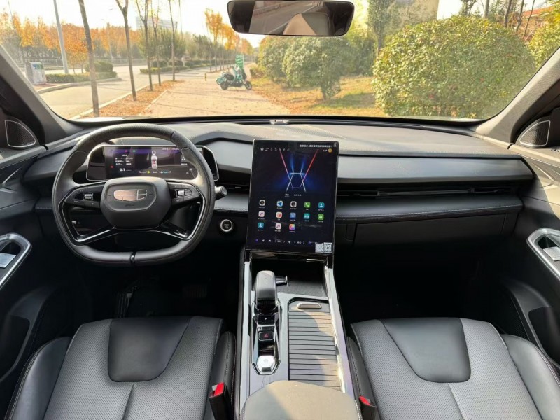 东营23年吉利博越4