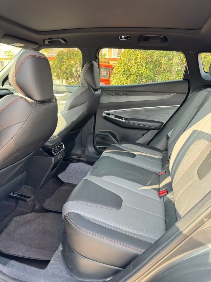 东营23年吉利博越6