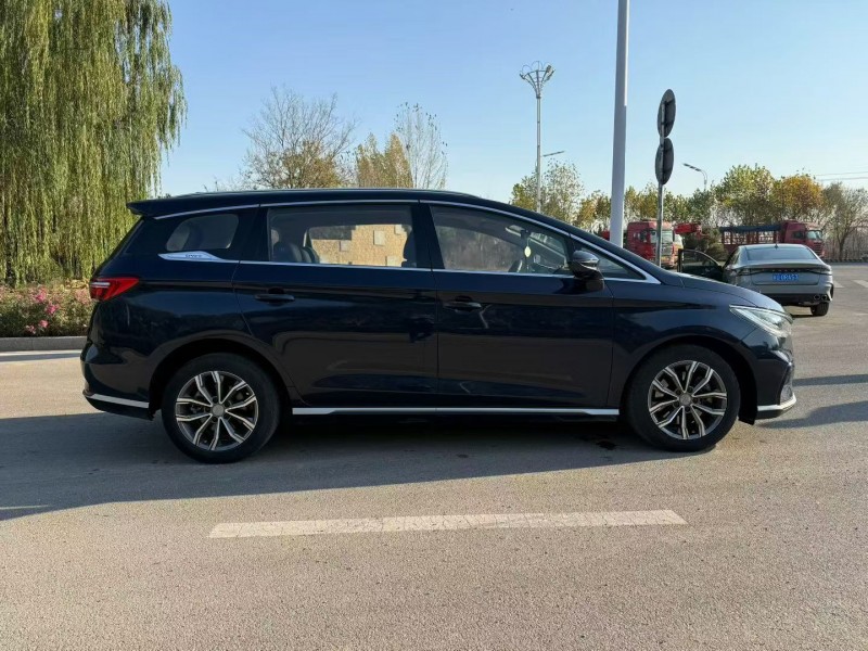 枣庄21年比亚迪宋MAX7