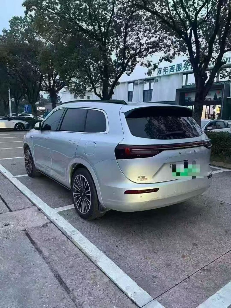 景德镇24年华为智选享界7