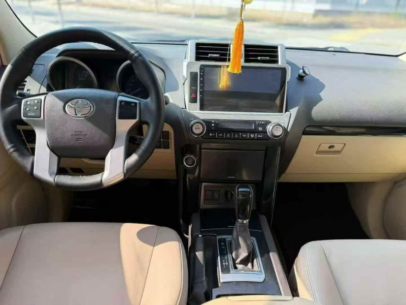 汉中17年丰田普拉多7