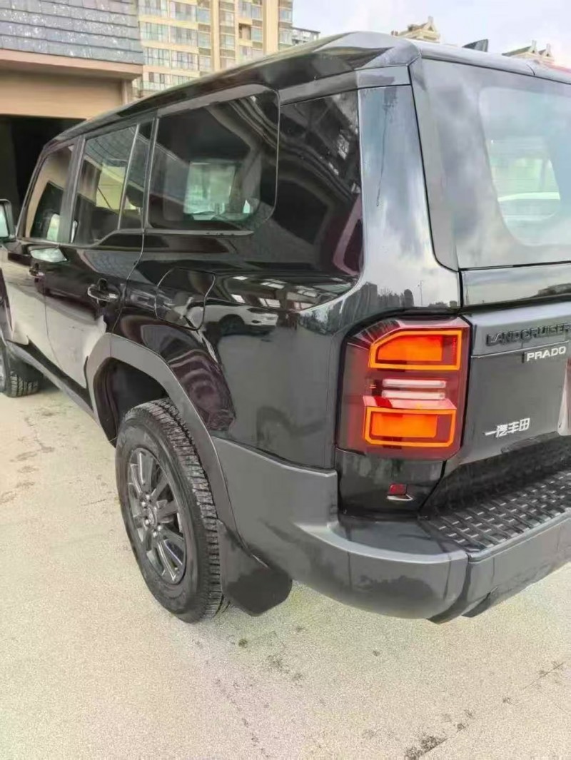 安阳25年丰田普拉多8