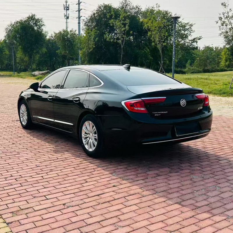 聊城19年别克君越9