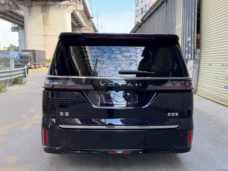 广州25年岚图汽车梦想家9