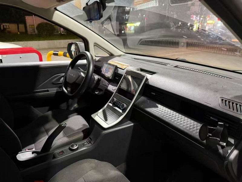 广州23年五菱汽车菱势黄金卡6