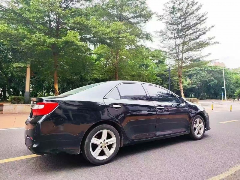 广州12年丰田凯美瑞4