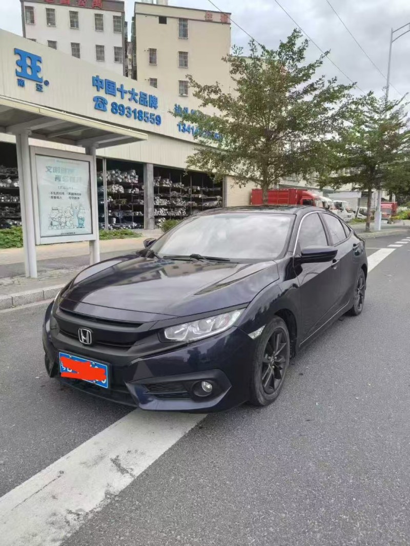 南宁17年本田思域3