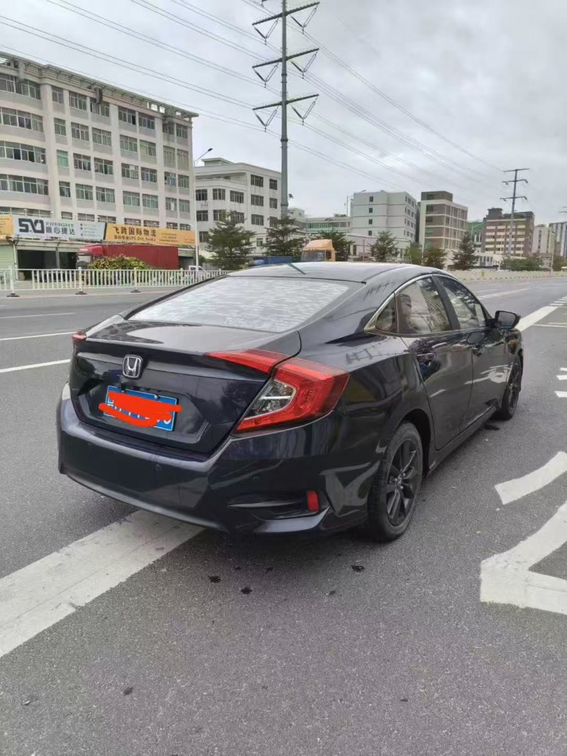 南宁17年本田思域4