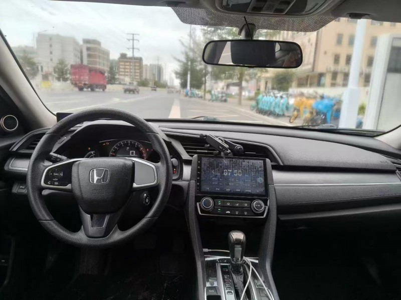 南宁17年本田思域6