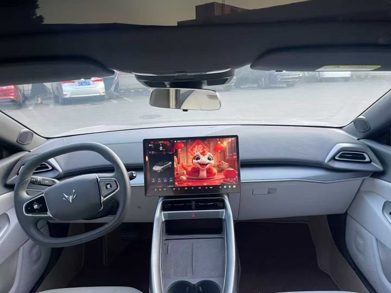 广州24年极狐汽车阿尔法6