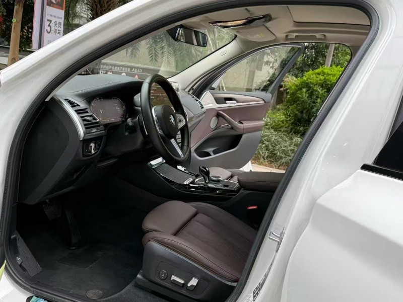 广州24年宝马X34