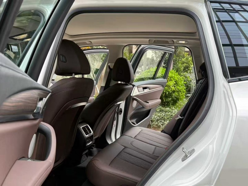 广州24年宝马X35