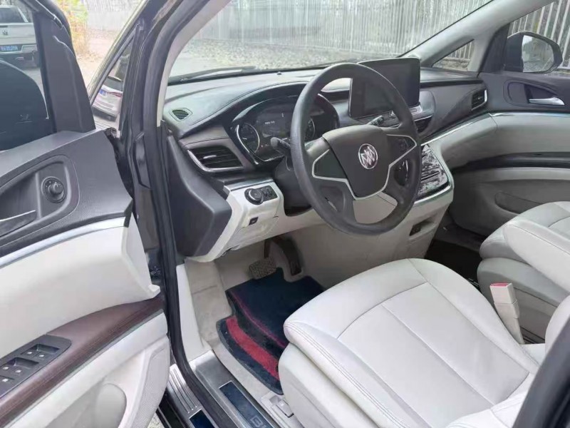 保定21年别克GL85