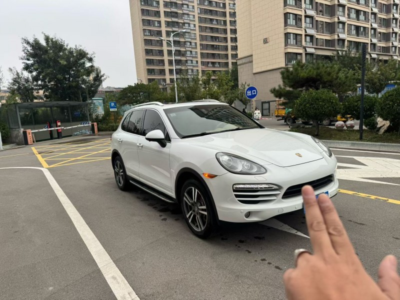 济南14年保时捷卡宴3