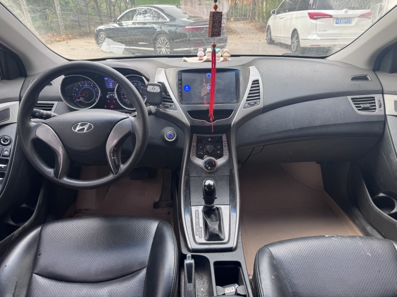 郑州13年现代朗动9