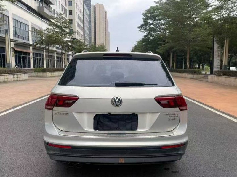 广州18年大众途观9