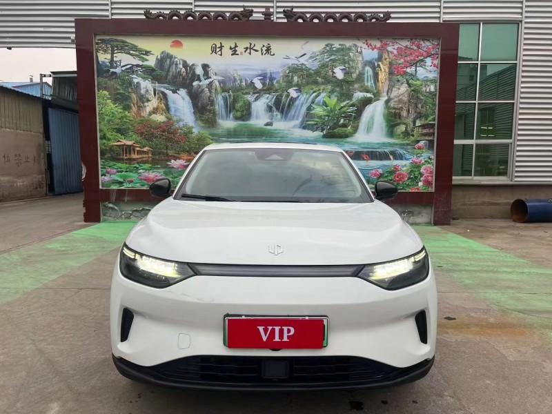 临沂24年零跑汽车C111