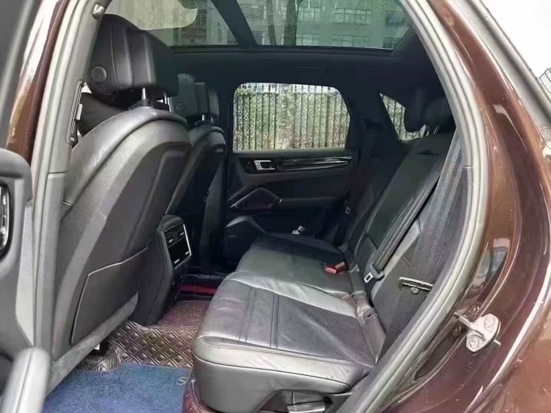 广州20年保时捷卡宴5