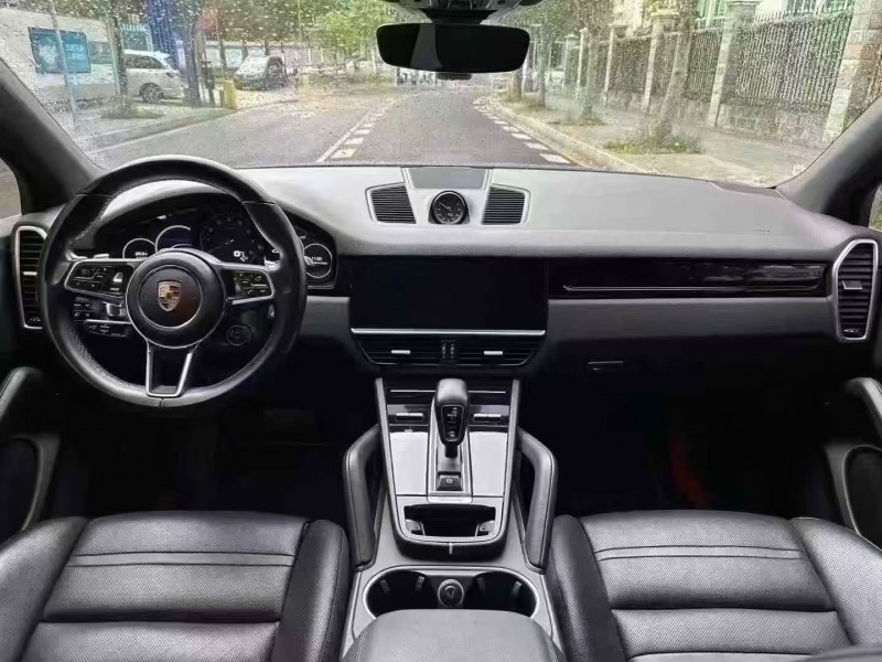 广州20年保时捷卡宴6