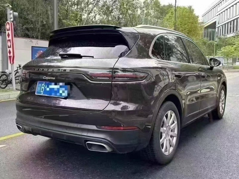 广州20年保时捷卡宴8