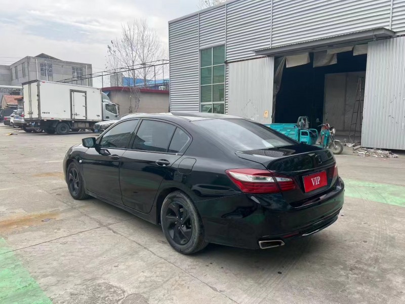 临沂19年本田雅阁7