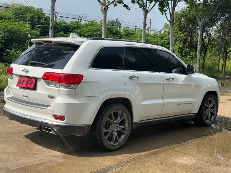 郑州14年Jeep大切诺基5