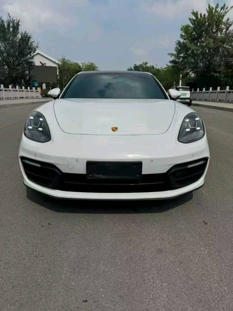 徐州23年保时捷帕拉梅拉1