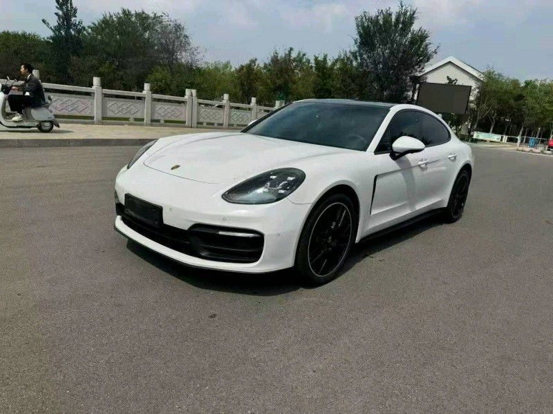 徐州23年保时捷帕拉梅拉8