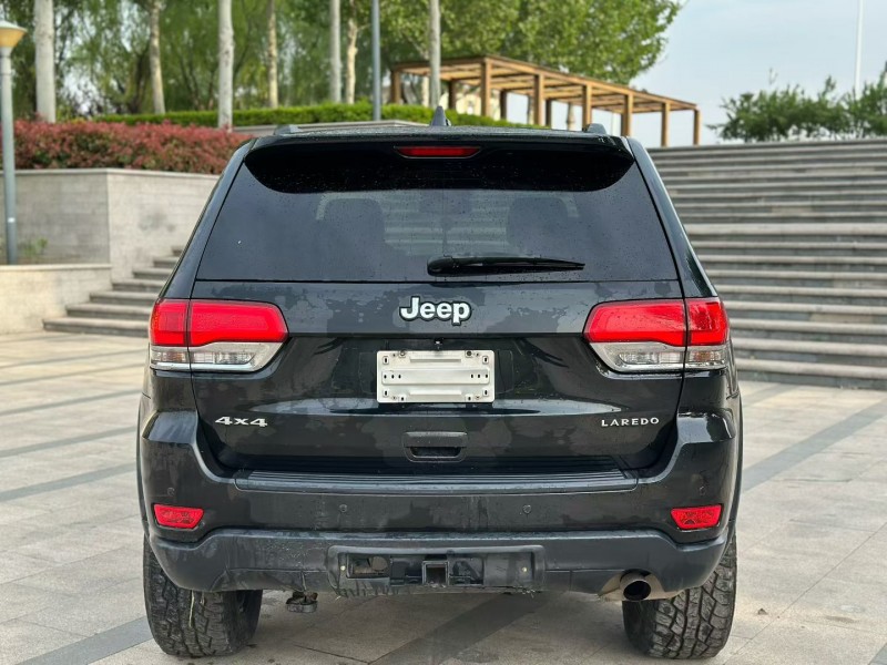 青岛15年Jeep大切诺基8