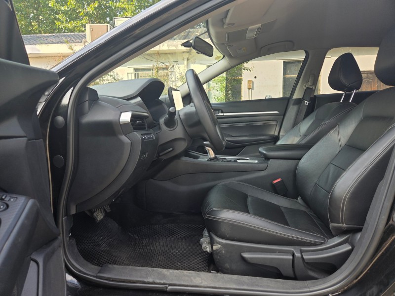 郑州22年日产天籁7