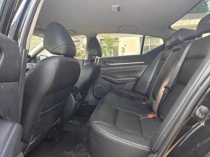 郑州22年日产天籁8