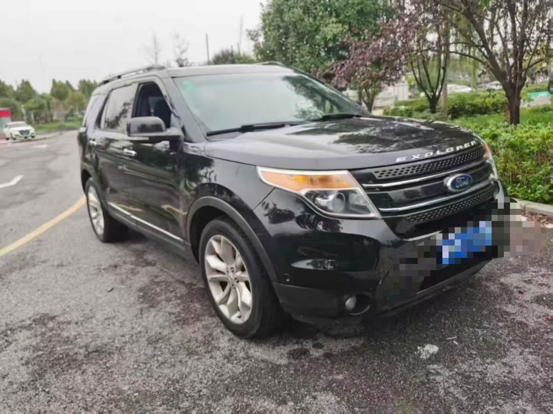 济南14年福特探险者3