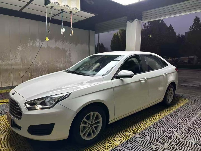 济南20年福特福睿斯2