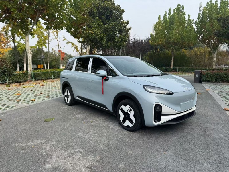 盐城25年极狐汽车考拉3