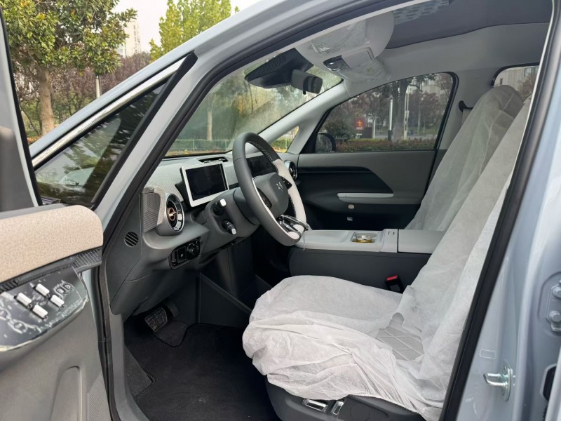 盐城25年极狐汽车考拉8