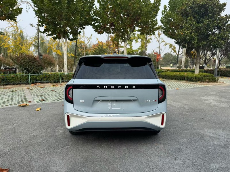 盐城25年极狐汽车考拉9