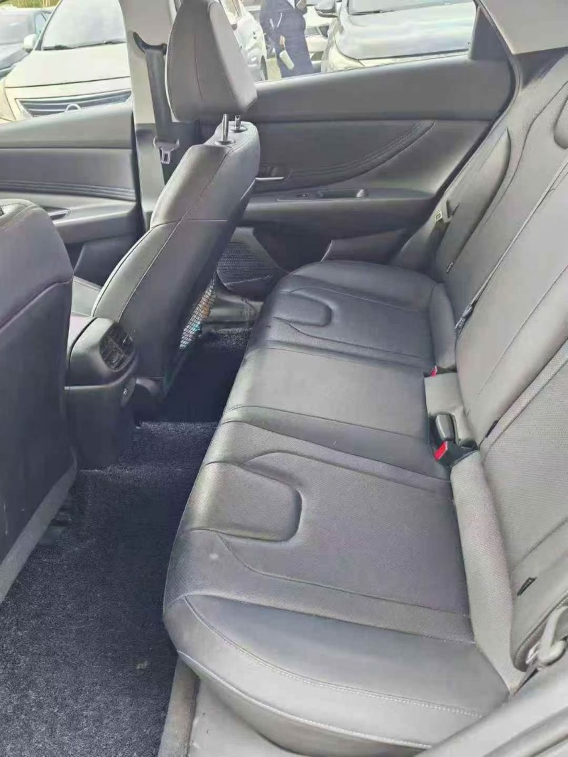 咸阳22年现代伊兰特4