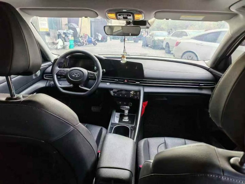 咸阳22年现代伊兰特5